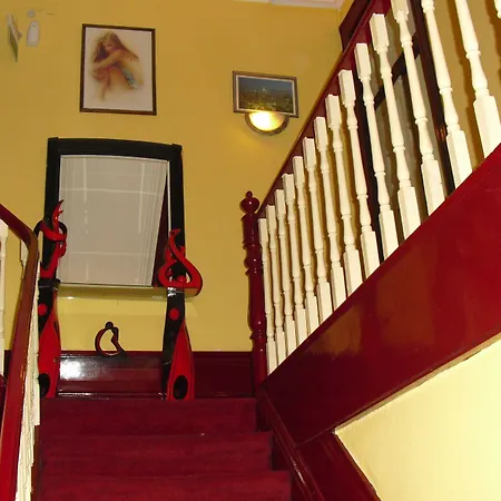 Casa de hóspedes Residencial Sol Da Nave 2*